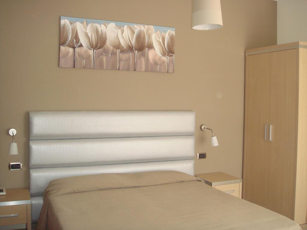 Hotel Florence San Benedetto del Tronto Habitación foto